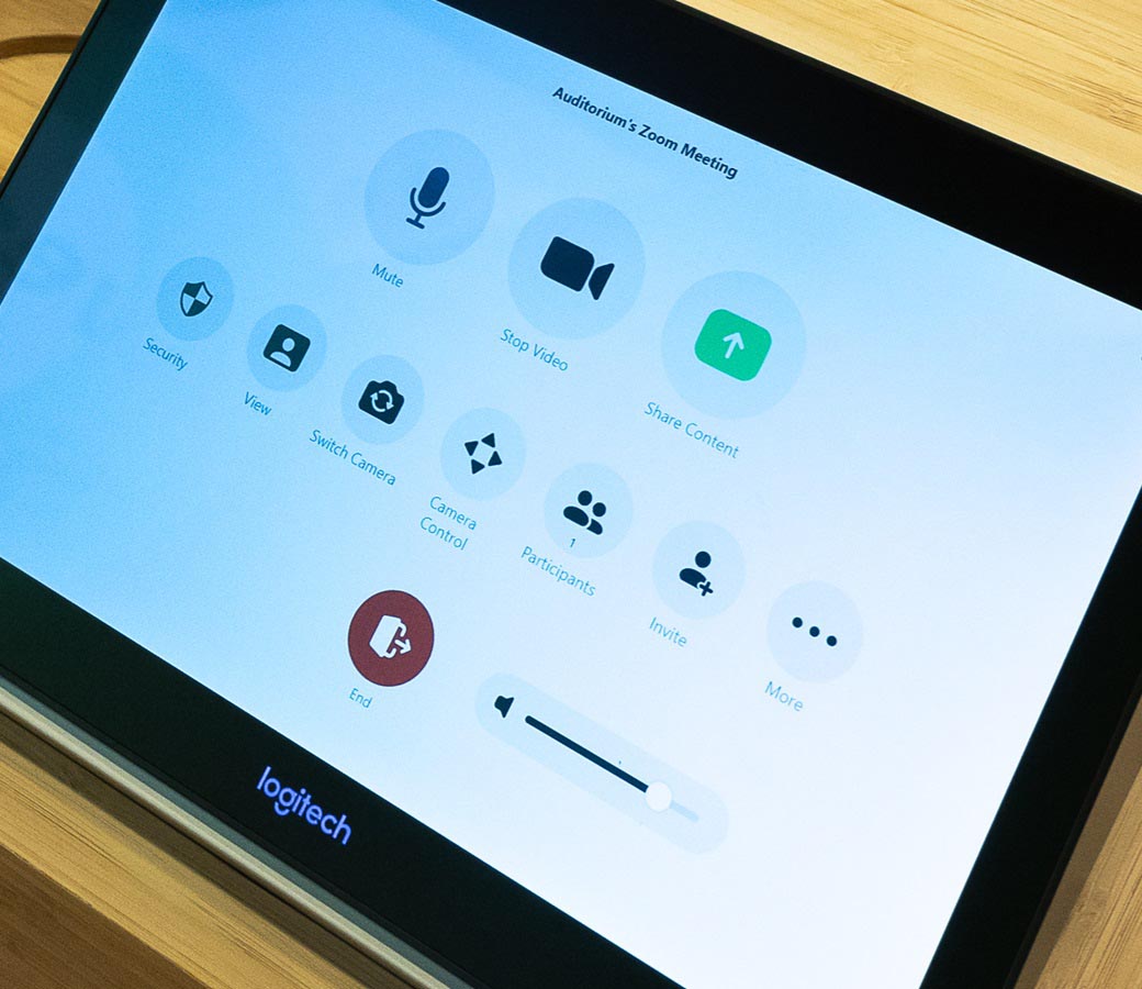 Logitech tab zoom